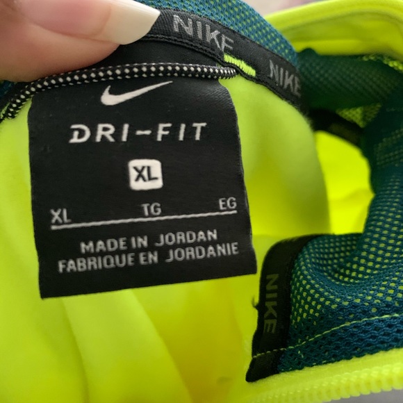 Boys Nike jackets - Picture 3 of 3